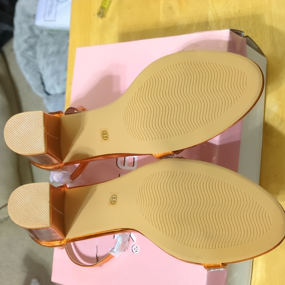 Women's Ankle Strap Rhinestone Heeled Sandal Size 8.5 - Picture 6 of 6